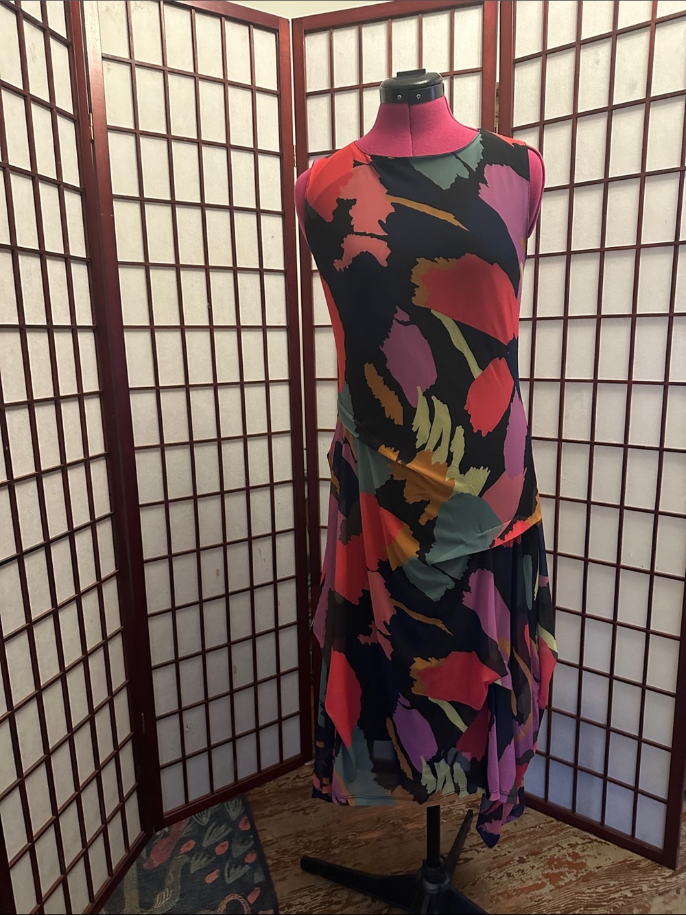 Abstract Floral Sleeveless Midi Dress in Black Multi